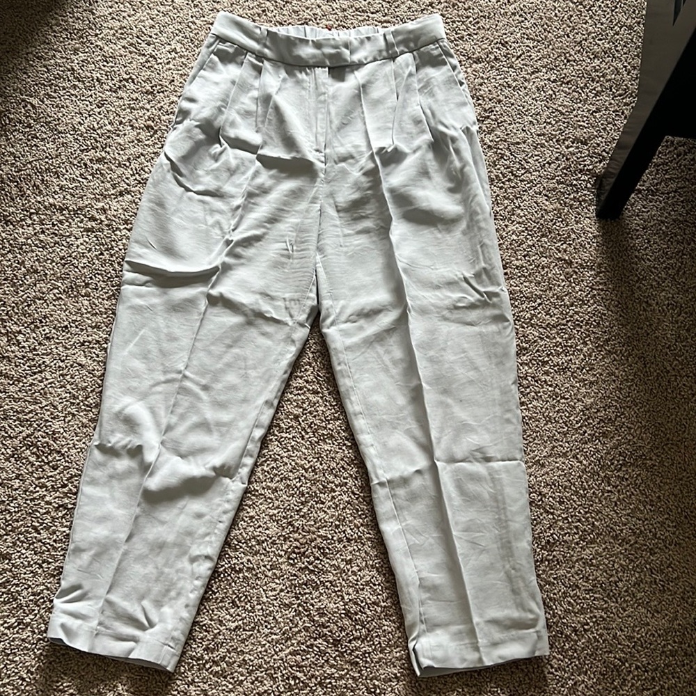 H&M Light Beige Pleated Tapered Trousers